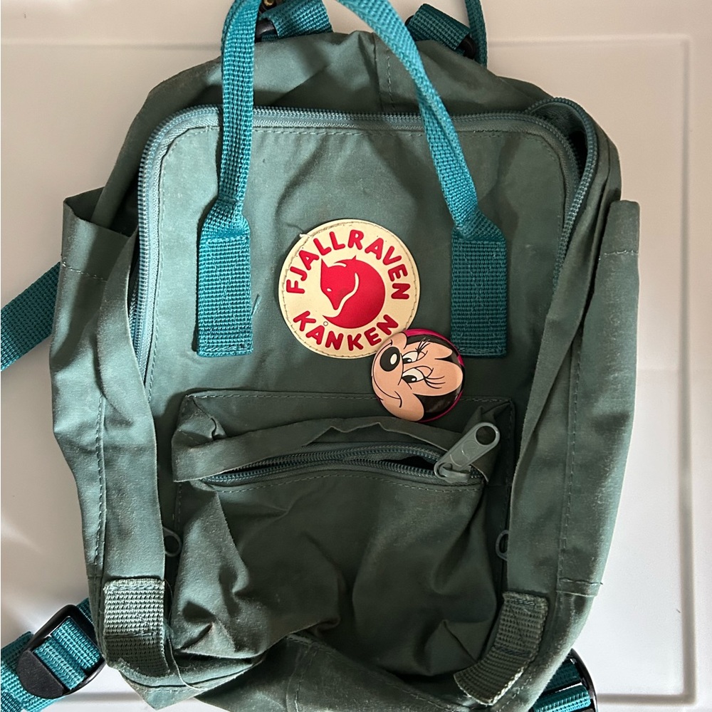 fjallraven kanken mini back pack!